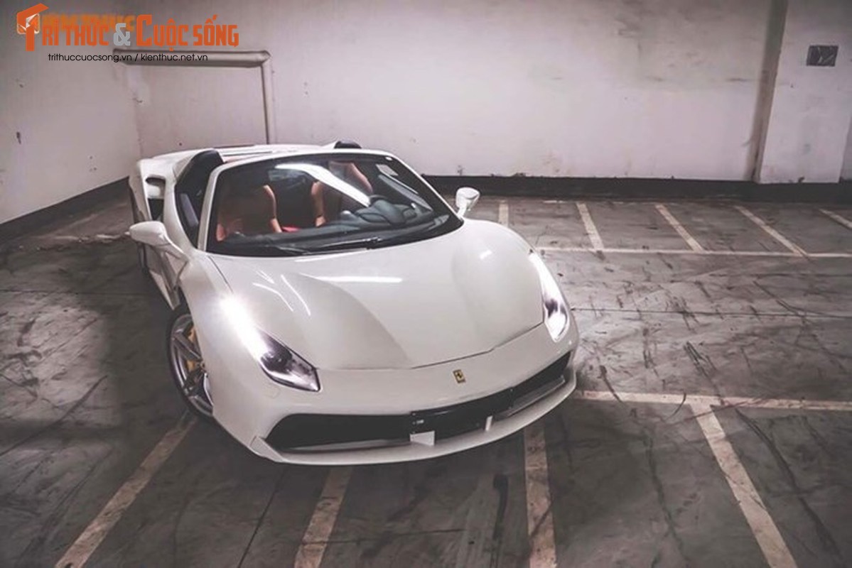 Chi tiet sieu xe Ferrari 488 mui tran hon 15 ty o Sai Gon-Hinh-12