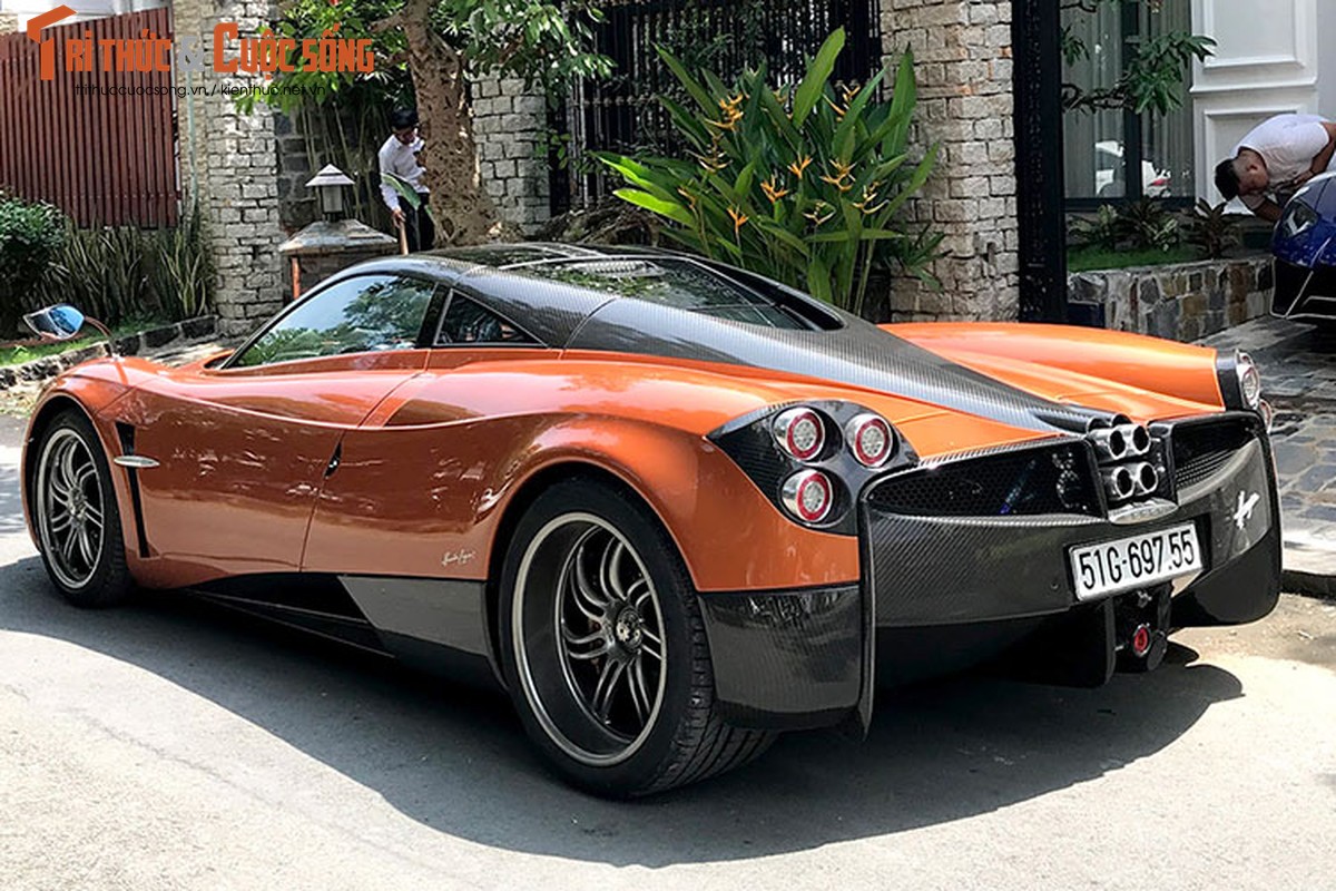 Sieu xe Pagani Huayra 80 ty dong cua Minh Nhua ra bien so-Hinh-9