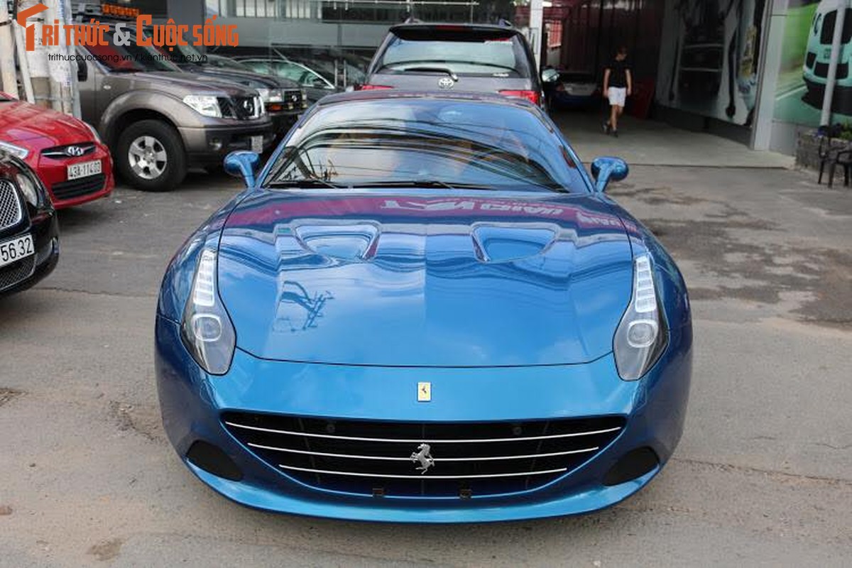 Dai gia Hai Phong tau sieu xe Ferrari California T hon 13,5 ty-Hinh-3