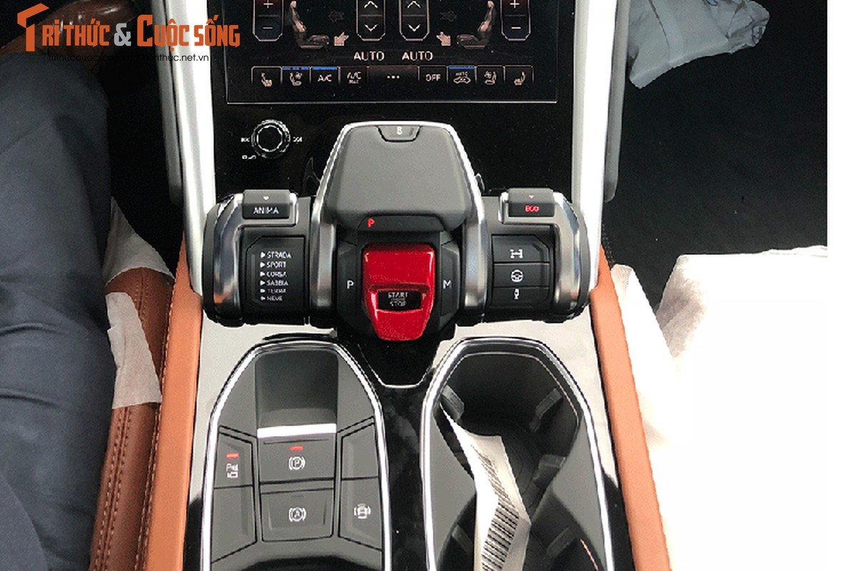 Can canh SUV Lamborghini manh nhat the gioi tai VN-Hinh-6
