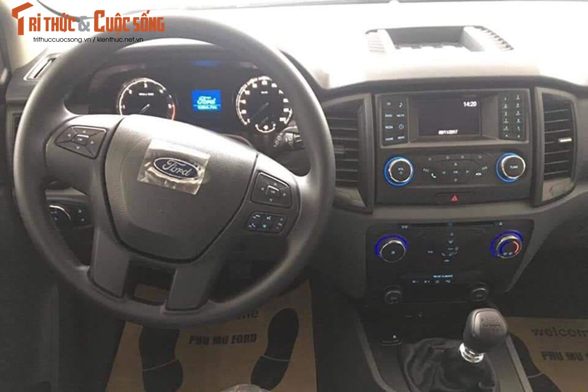 Chi tiet xe Ford Everest 2018 re nhat chi 999 trieu dong-Hinh-5