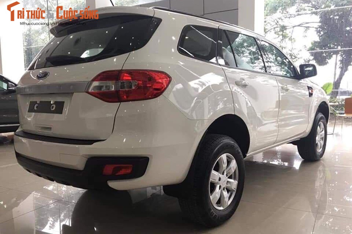 Chi tiet xe Ford Everest 2018 re nhat chi 999 trieu dong-Hinh-8