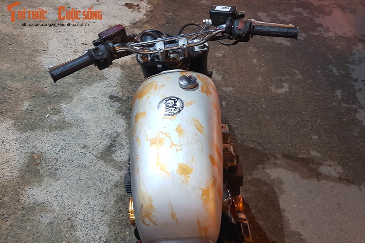 Xe no Honda CB750F do phong cach 