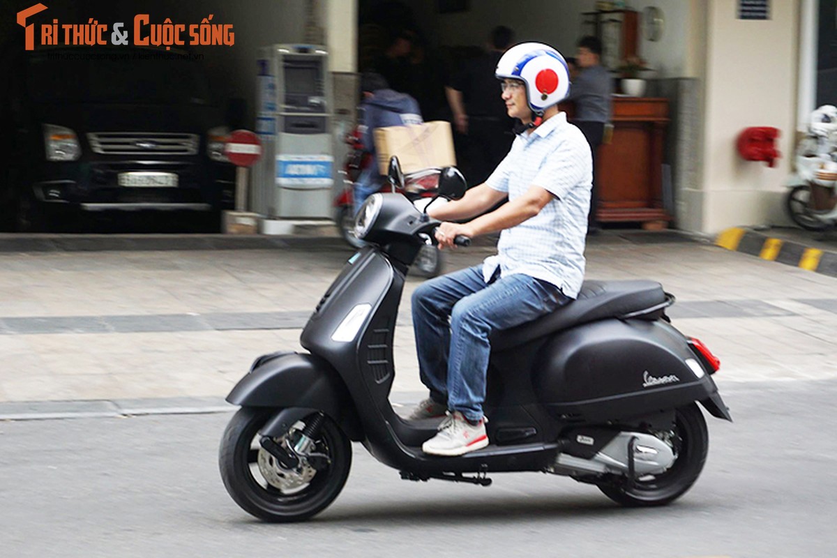 Can canh Vespa GTS Notte moi gia 115 trieu tai Viet Nam-Hinh-11