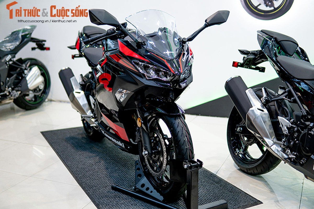 Kawasaki Ninja 400 ABS dac biet gia 159 trieu o Sai Gon