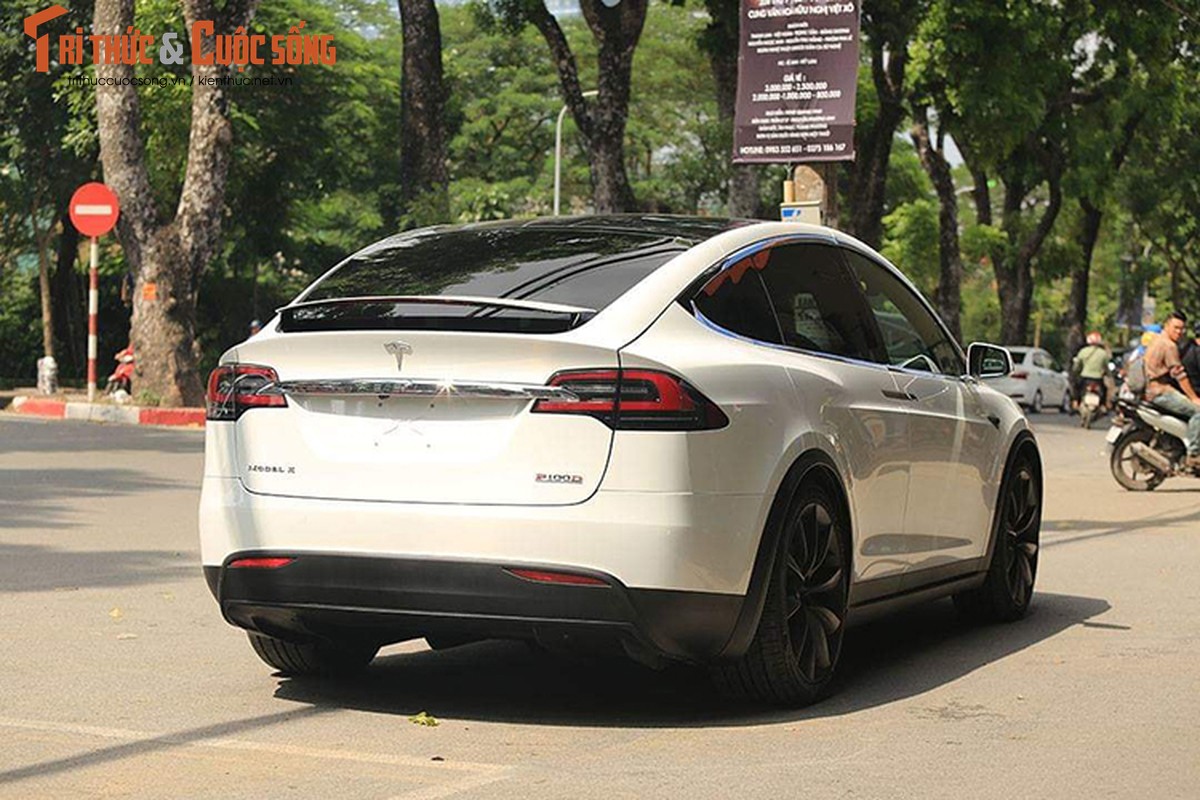 Xe oto dien Tesla Model X P100D hon 8 ty tai Ha thanh-Hinh-2