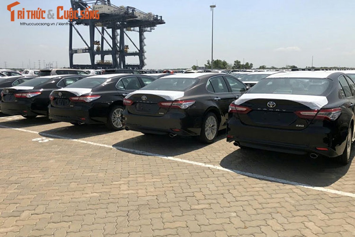 Toyota Camry 2019 un un ve Viet Nam, xe cu 