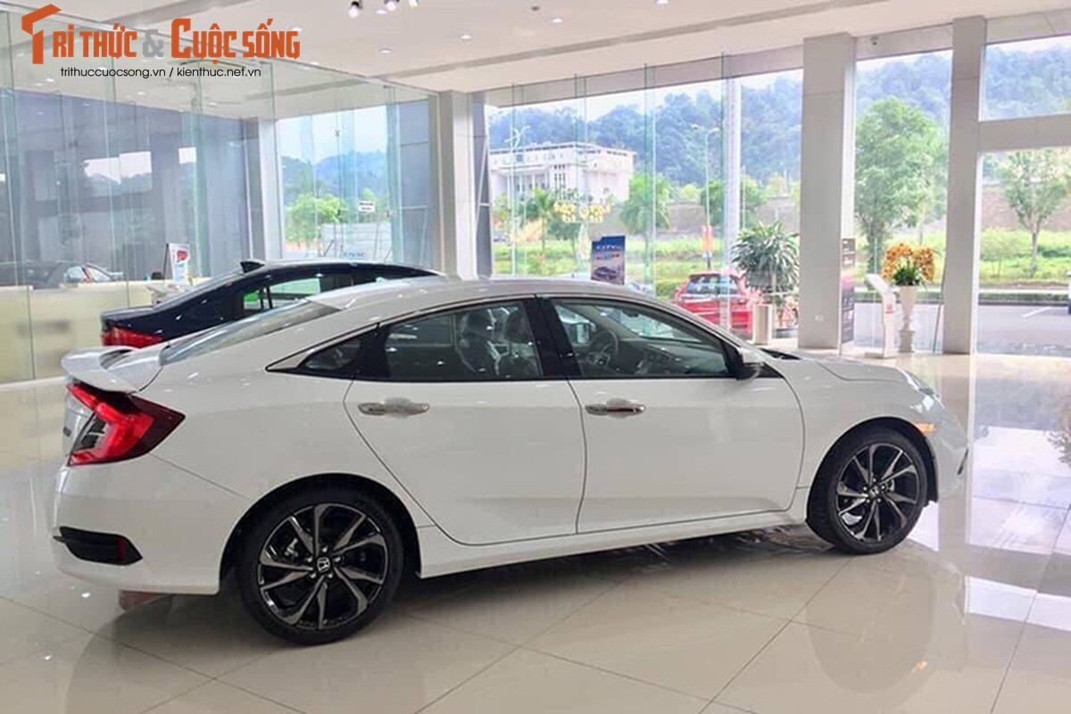 Soi Honda Civic RS 2019 gia tu 929 trieu tai Viet Nam-Hinh-2