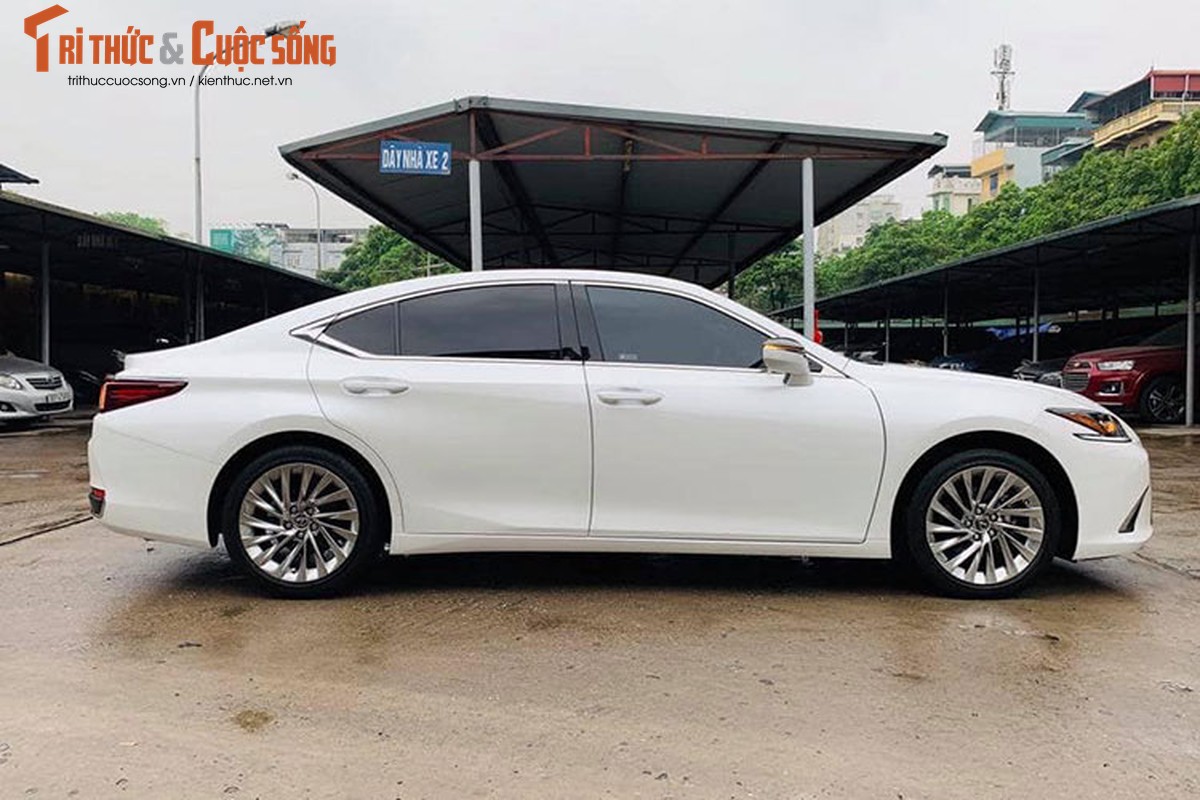 Xe sang Lexus ES 250 