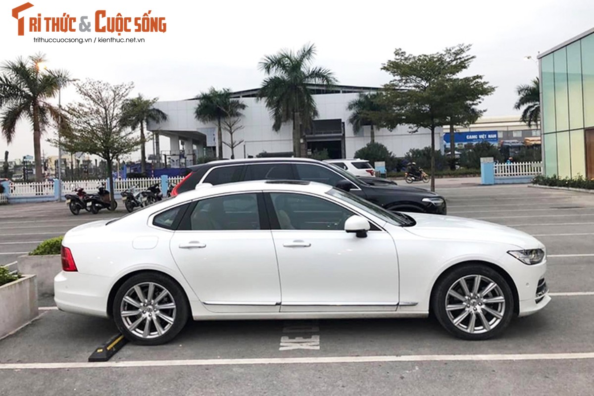 Xe Volvo S90 Inscription dung chan, ban 2,1 ty tai Ha Noi-Hinh-2