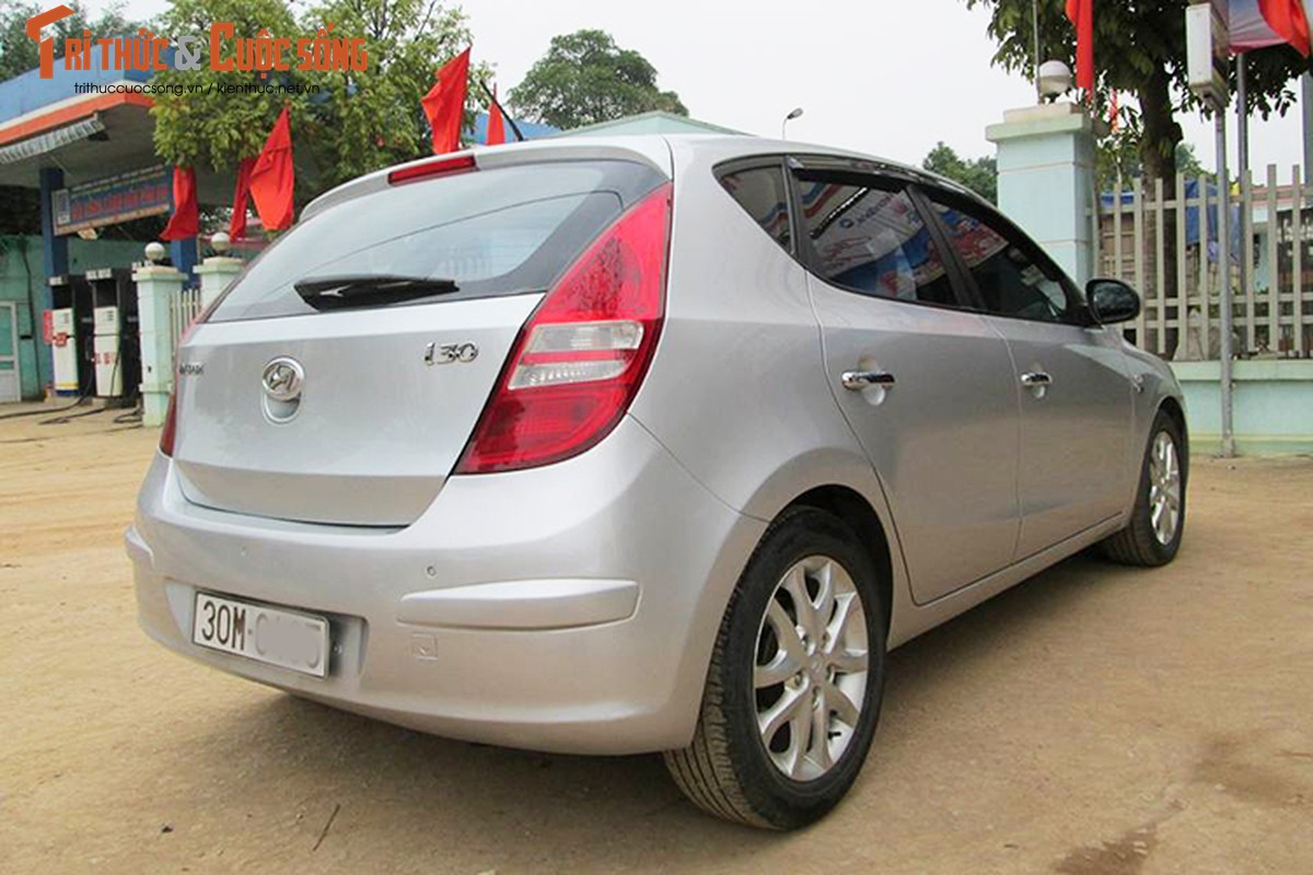Hyundai i30 may dau dung 12 nam ban 350 trieu o Ha Noi-Hinh-3