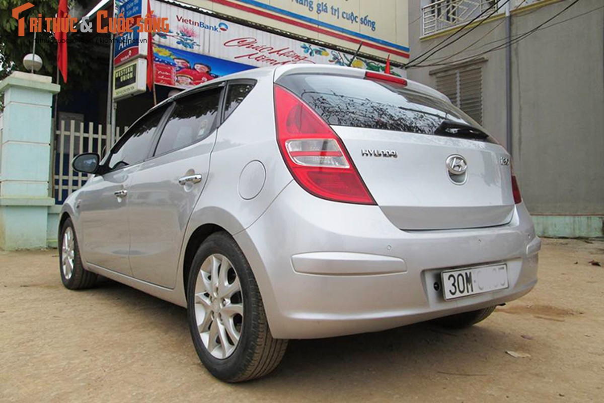 Hyundai i30 may dau dung 12 nam ban 350 trieu o Ha Noi-Hinh-8
