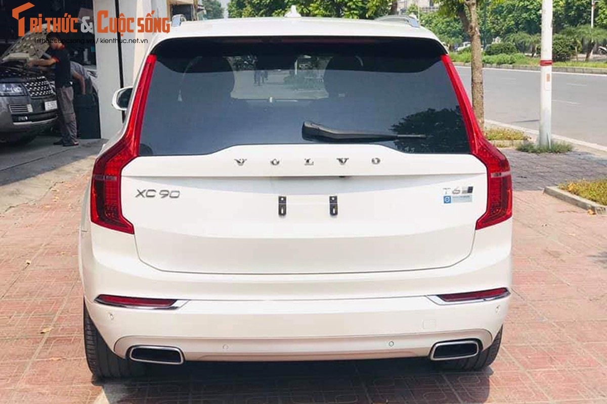 SUV hang sang Volvo XC90 