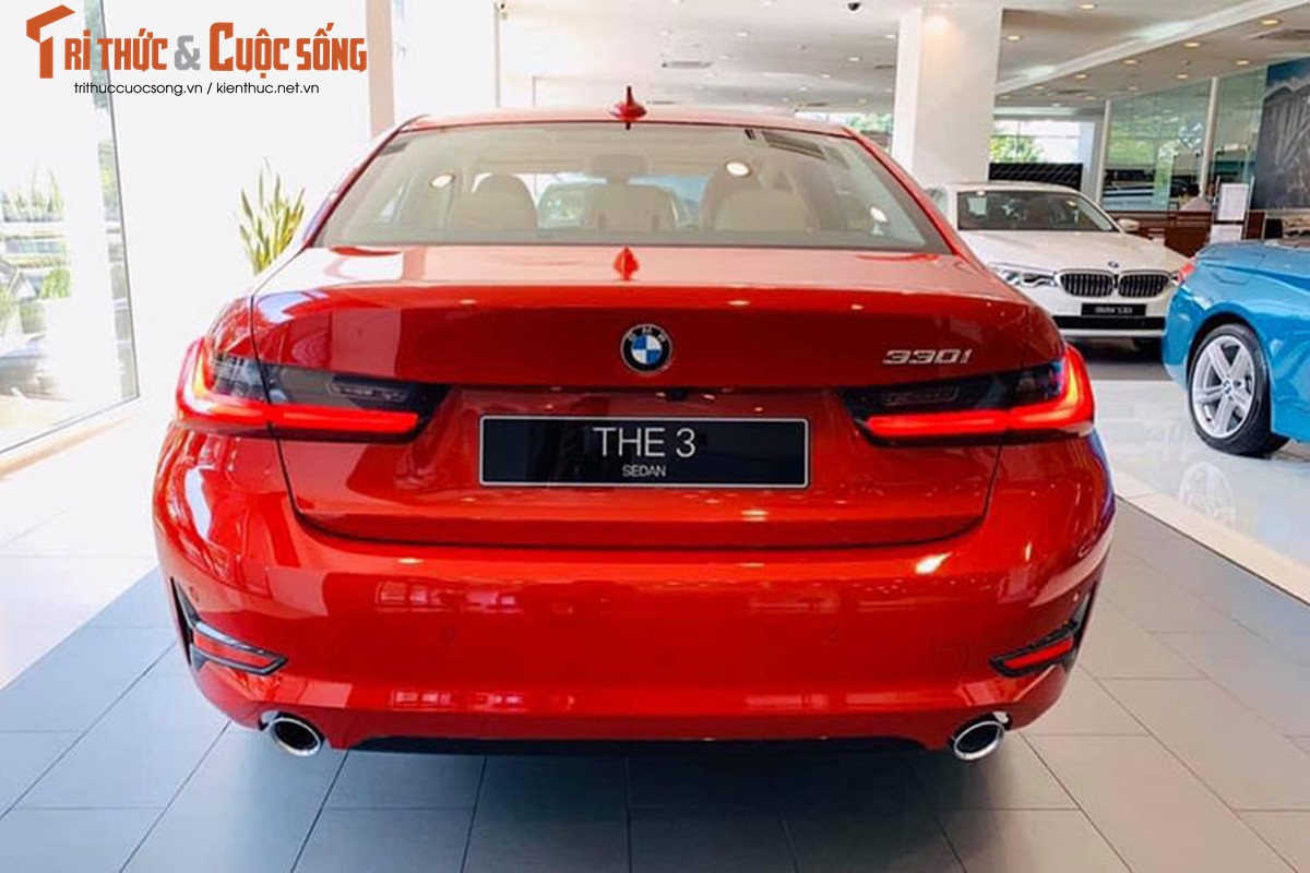 Can canh BMW 330i Sport-Line re hon 200 trieu tai Viet Nam-Hinh-4