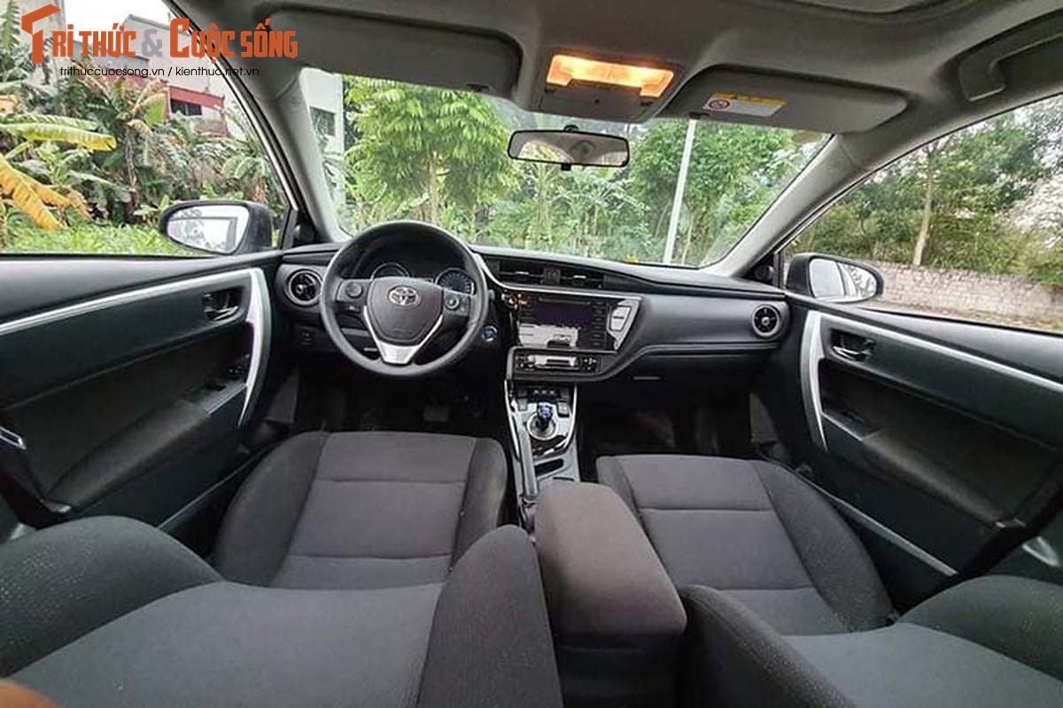 Sao Toyota Corolla Hybrid 2019 moi chi 300 trieu o Viet Nam?-Hinh-5