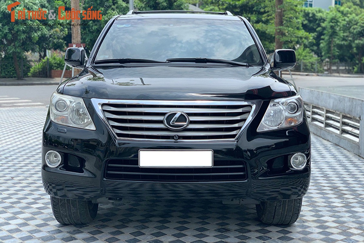 Lexus LX570 dung 10 nam chao ban 2,5 ty dong tai Ha Noi-Hinh-3