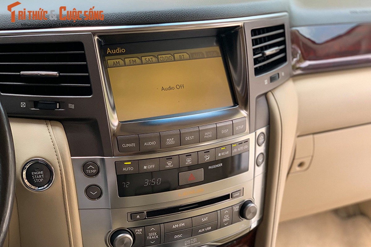 Lexus LX570 dung 10 nam chao ban 2,5 ty dong tai Ha Noi-Hinh-6