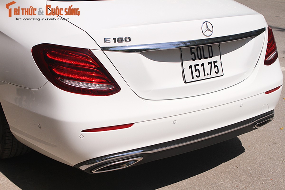 Danh gia Mercedes-Benz E180 2020, hon 2 ty tai Viet Nam-Hinh-5