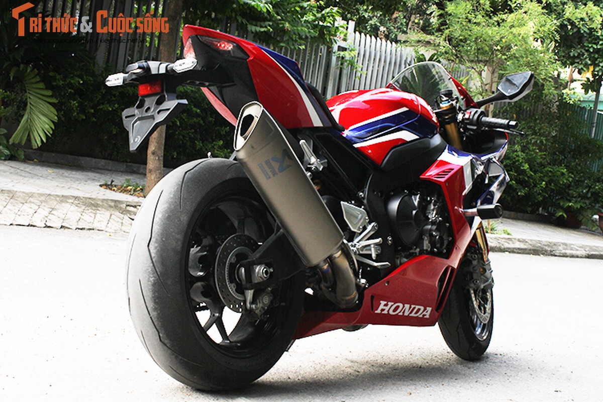 Can canh Honda CBR1000RR-R SP hon 1 ty dong tai Ha Noi-Hinh-14