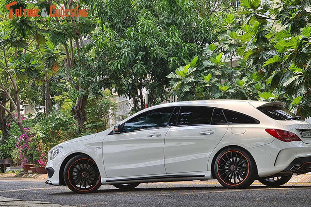 Mercedes-Benz CLA 45 AMG doc nhat Viet Nam chi 1,7 ty dong-Hinh-10