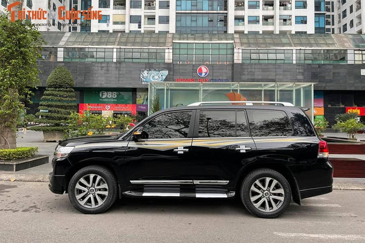 Toyota Land Cruiser cu, dat hon xe 