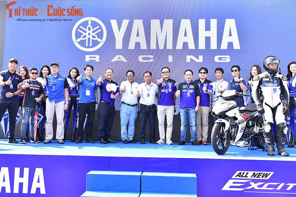 Dan choi xe may Viet do ve Can Tho tham du Yamaha GP 2021