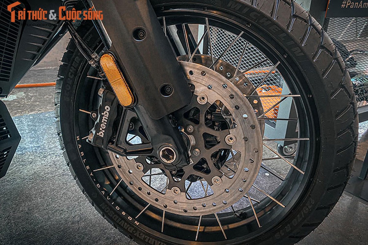 Can canh Harley-Davidson Pan America hon 830 trieu tai Viet Nam-Hinh-6