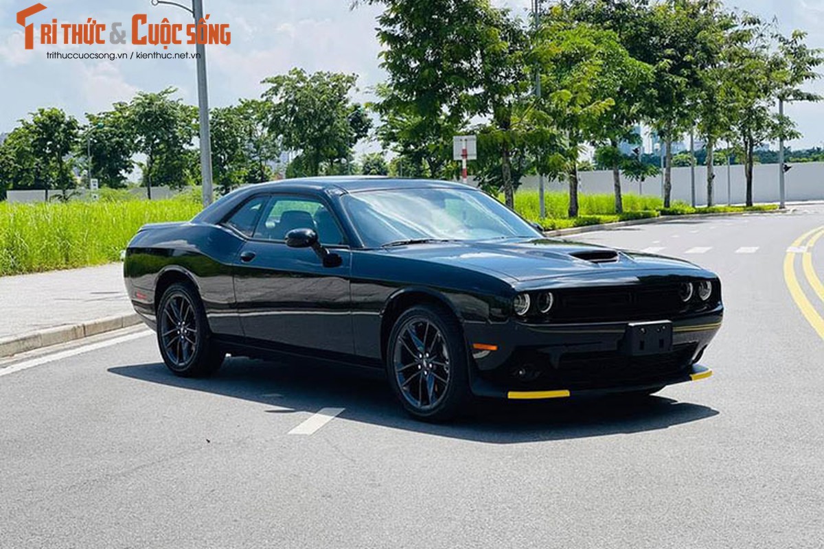 Can canh Dodge Challenger GT 2021 tai Viet Nam, hon 3 ty dong