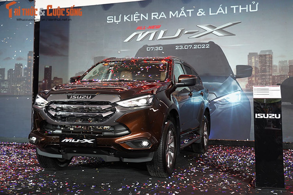 Can canh Isuzu mu-X 2022 tai Viet Nam, cao nhat 1,19 ty dong