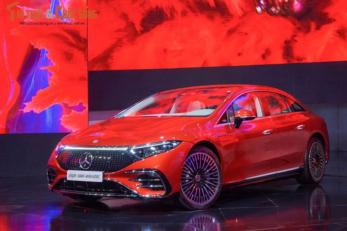 Mercedes-Benz gay choang ngop khi dem 17 mau xe sang den VMS 2022-Hinh-16