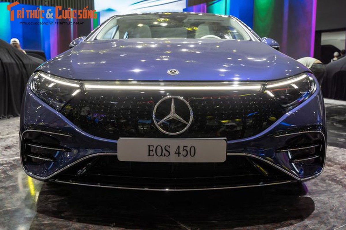 Mercedes-Benz gay choang ngop khi dem 17 mau xe sang den VMS 2022-Hinh-7