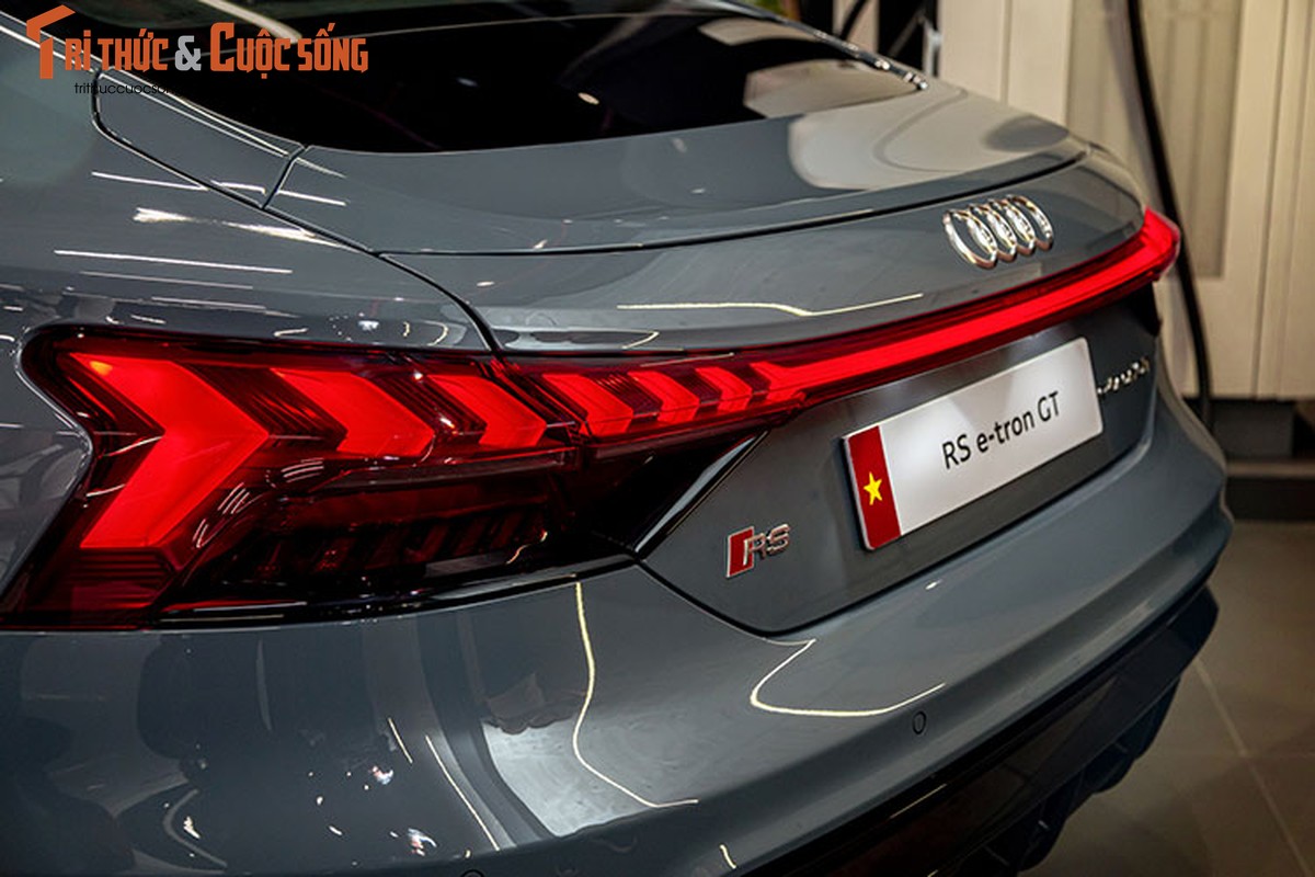 Audi RS e-tron GT tu 5,9 ty tai Viet Nam, sac 5 phut chay 100km-Hinh-5