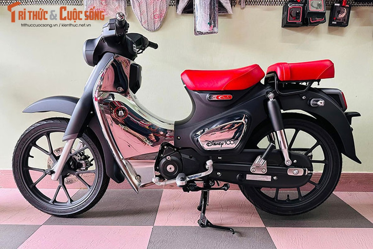 Honda Super Cub C125 Disney dau tien tai Viet Nam, hon 300 trieu dong-Hinh-2