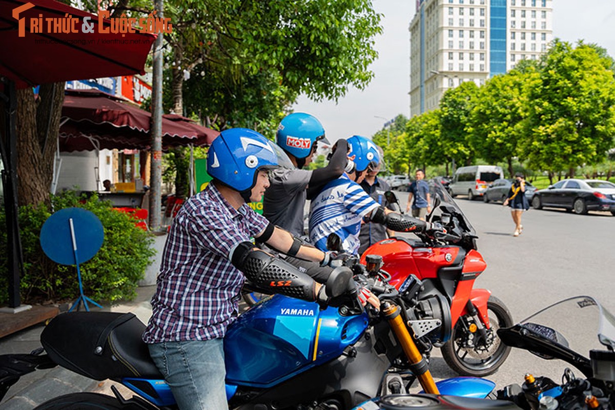 Trai nghiem loat moto phan khoi lon cua Revzone Yamaha Motor Ha Noi-Hinh-2