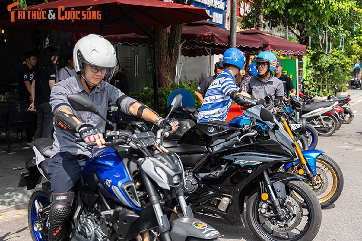 Trai nghiem loat moto phan khoi lon cua Revzone Yamaha Motor Ha Noi