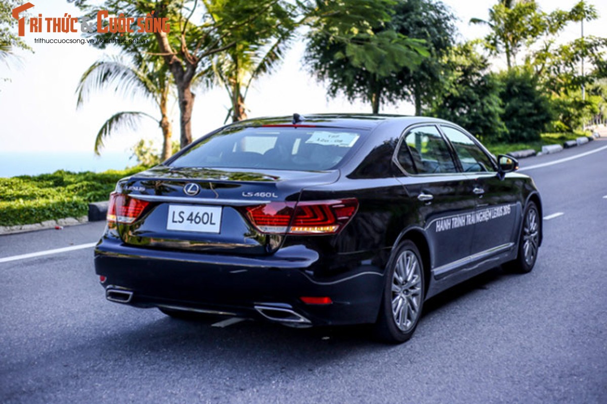 View - 	Lexus LS460L gắn biển 22A-222.22 khủng nhất Tuyên Quang hơn 5 tỷ