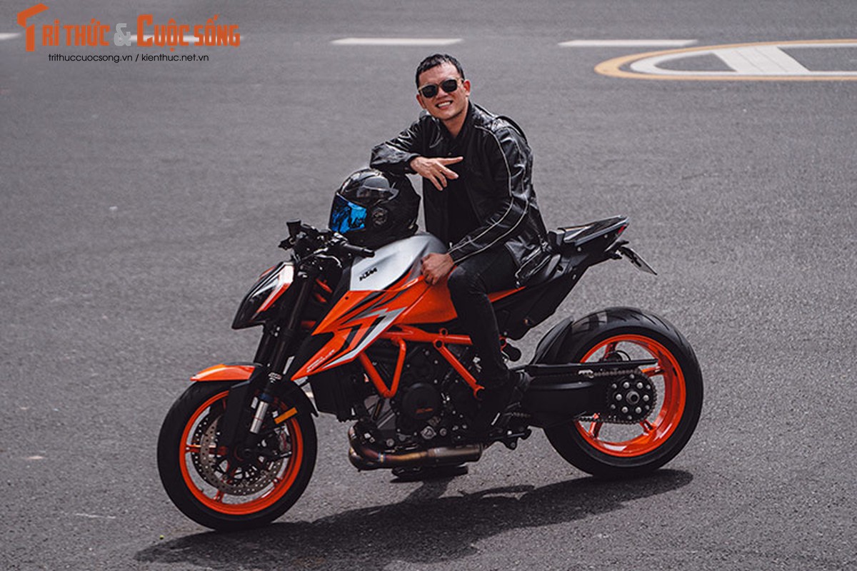 KTM 1290 Super Duke R Evo gan 1 ty cua tay choi Sai Gon-Hinh-2