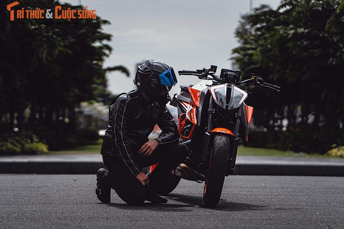 KTM 1290 Super Duke R Evo gan 1 ty cua tay choi Sai Gon-Hinh-4