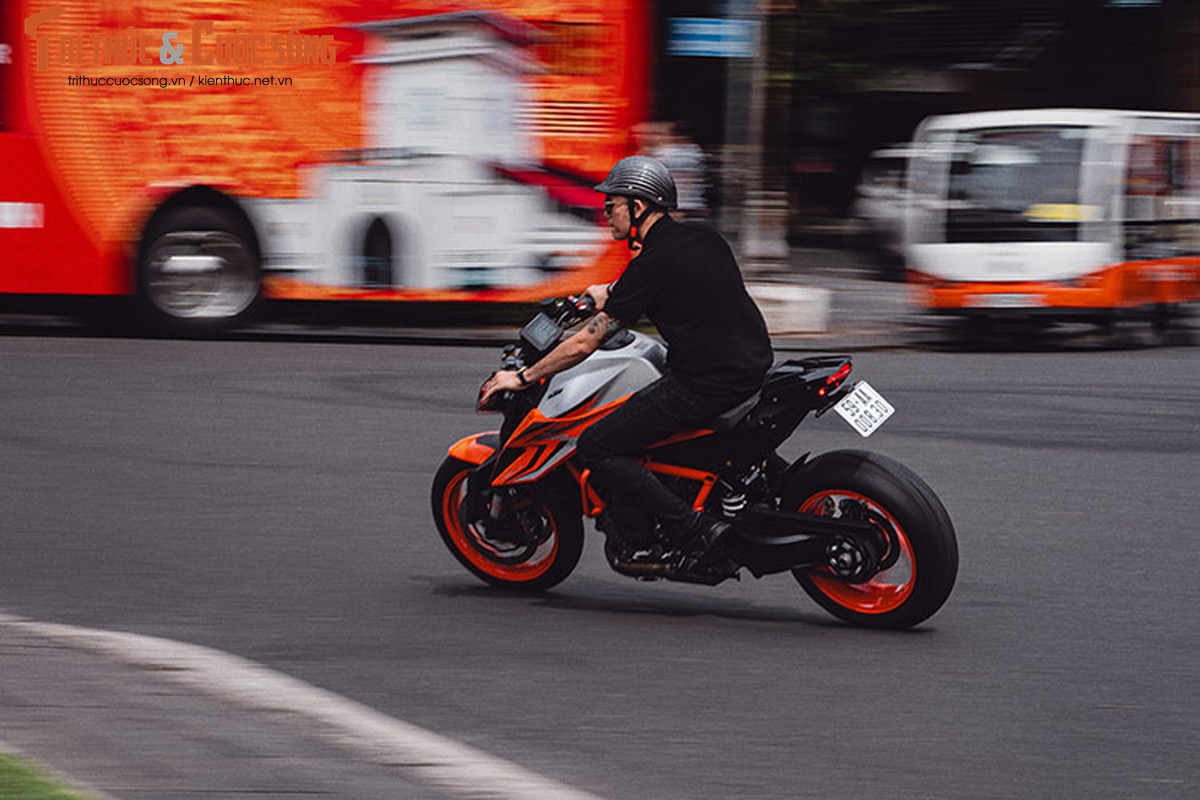 KTM 1290 Super Duke R Evo gan 1 ty cua tay choi Sai Gon-Hinh-9