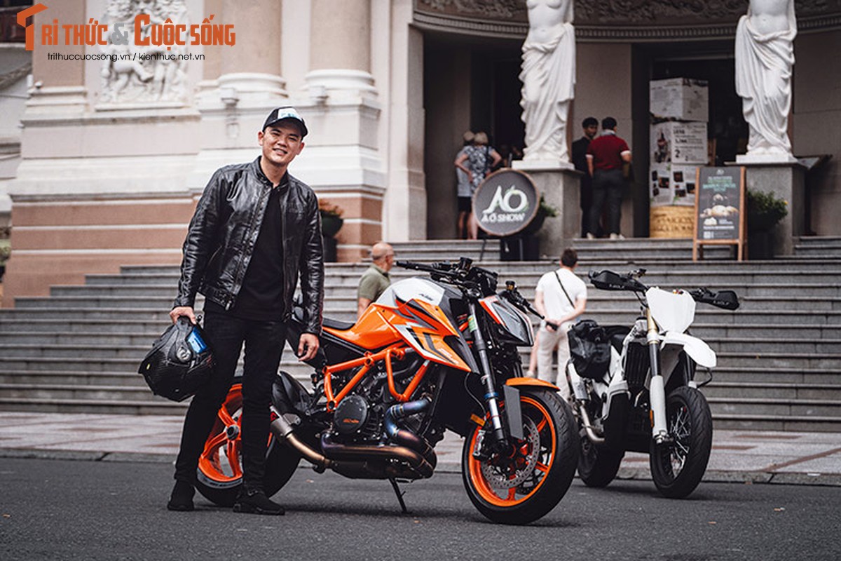 KTM 1290 Super Duke R Evo gan 1 ty cua tay choi Sai Gon