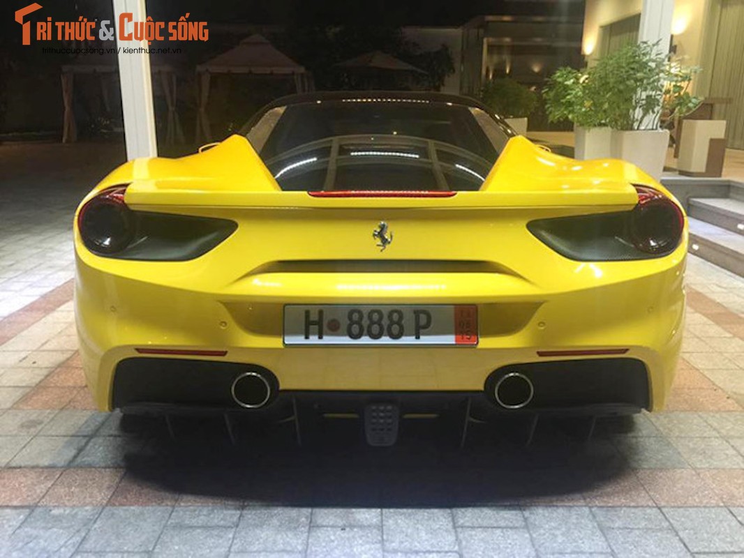 Em trai Phan Thanh khoe sieu xe Ferrari 488 GTB 16 ty-Hinh-4