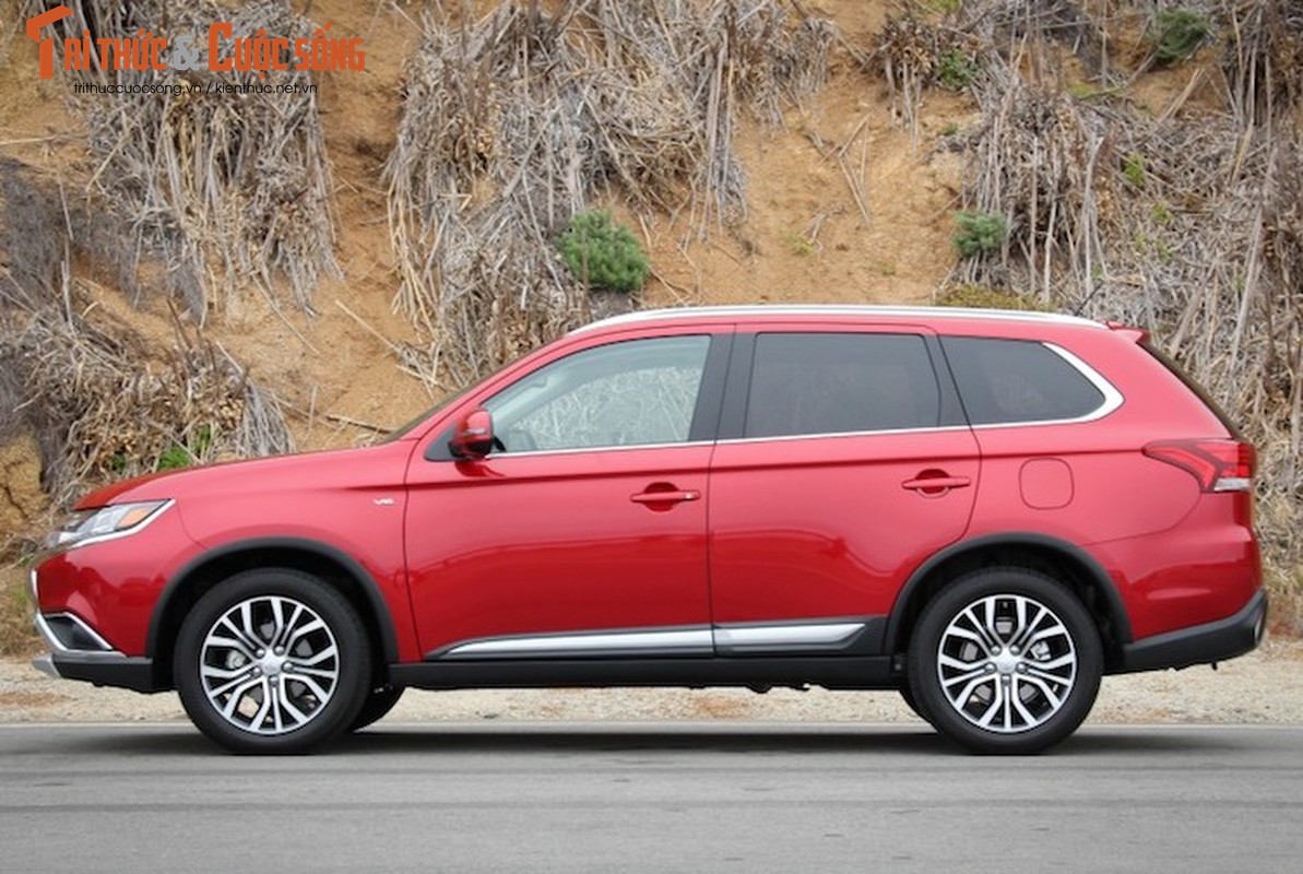 SUV Mitsubishi Outlander 2016 sap ve Viet Nam co gi?-Hinh-4