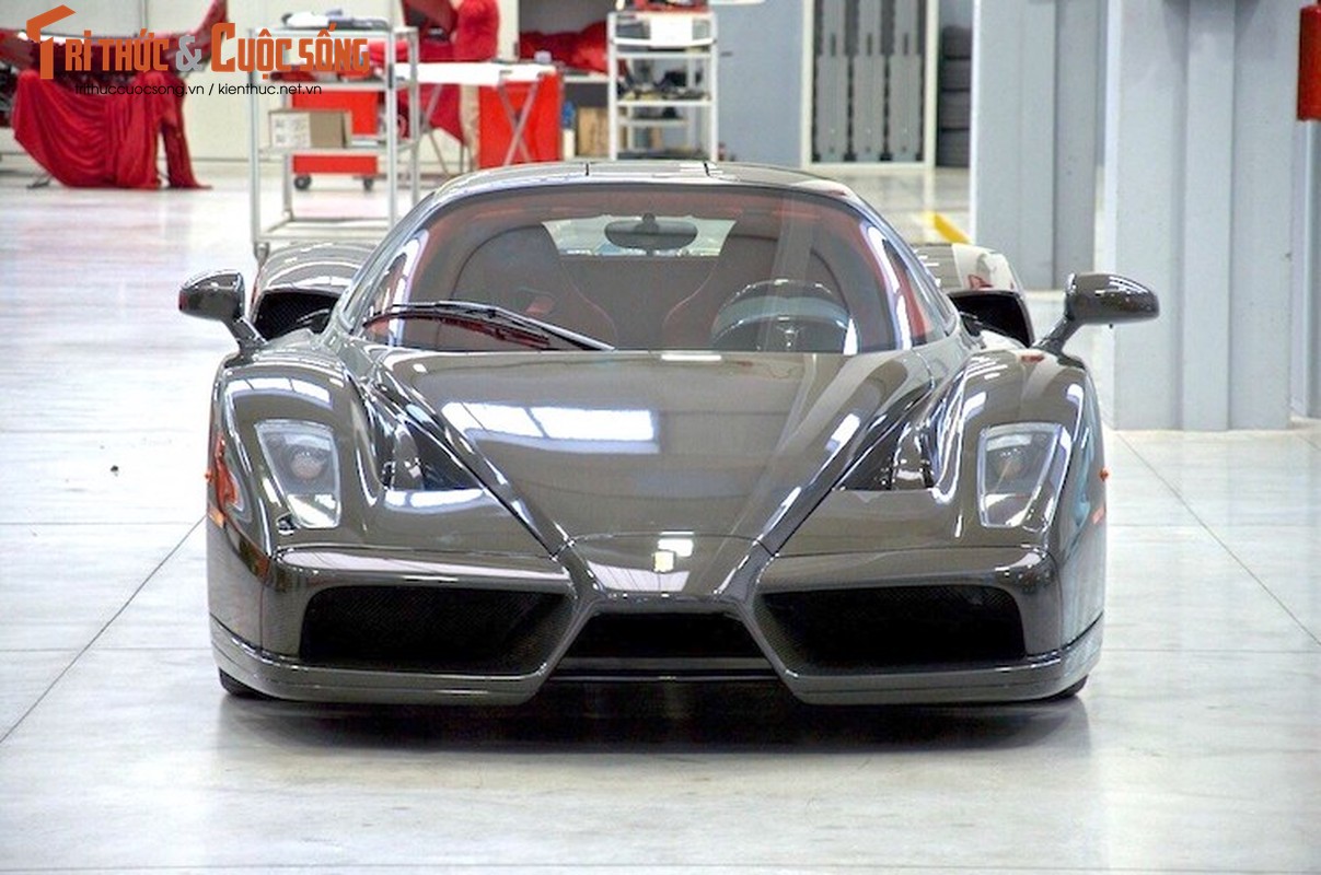 Ngam Ferrari Enzo than carbon 