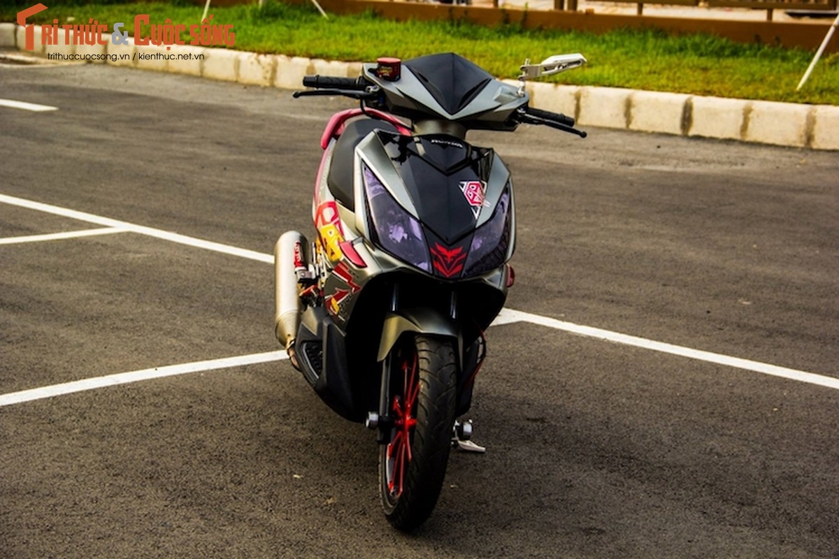 Honda Air Blade Thai do “do choi cuc khung” tai VN