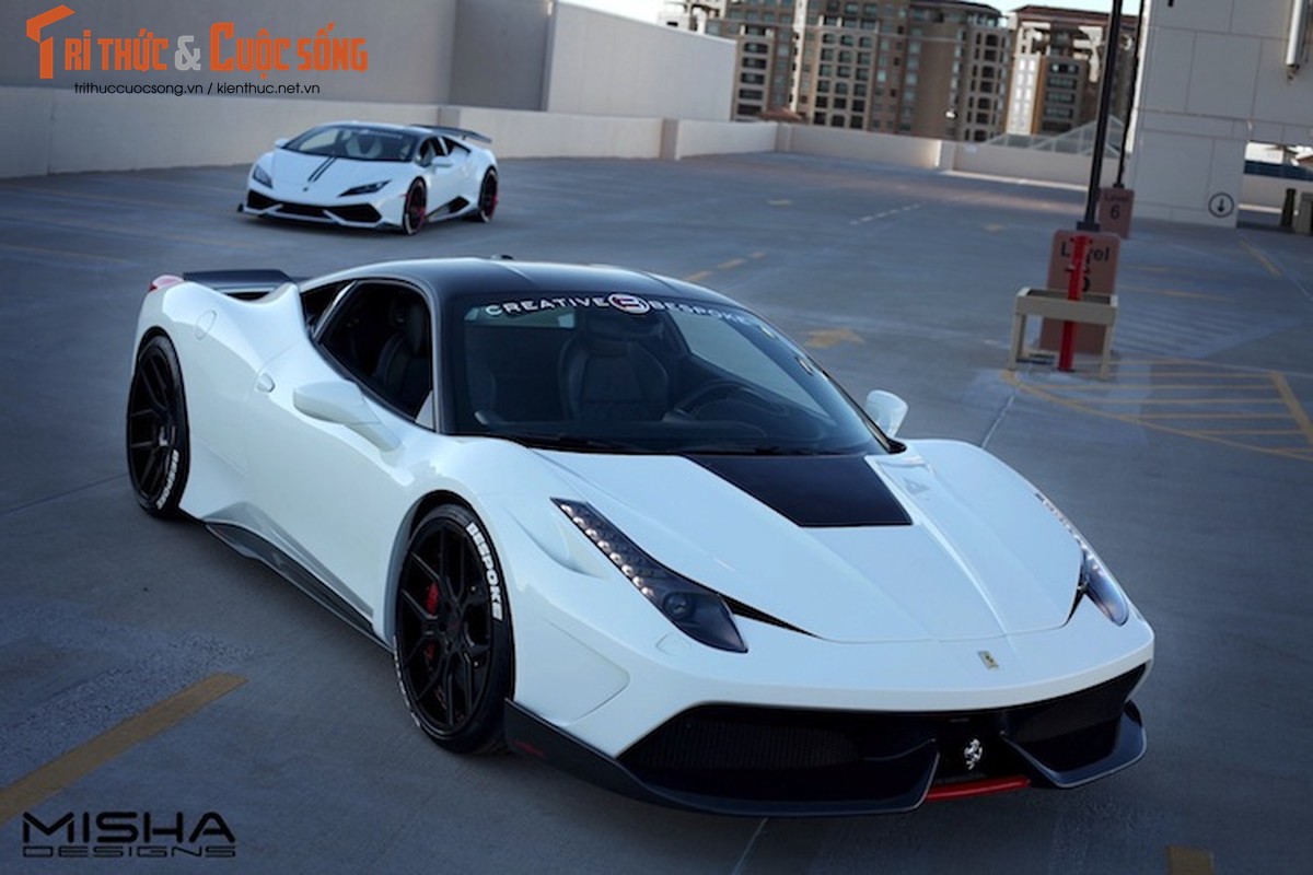 Bo doi Ferrari 458 Italia va Lamborghini Huracan 