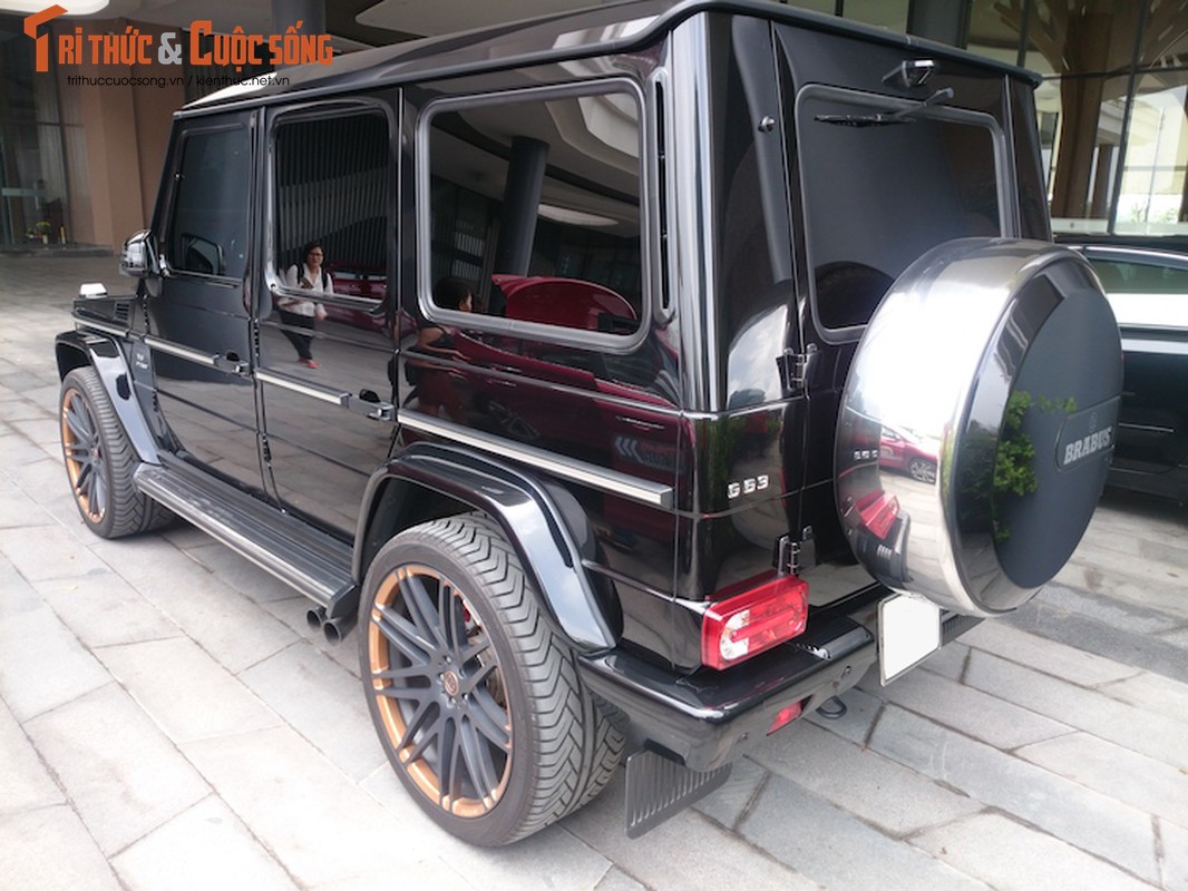 SUV Mercedes G63 AMG Brabus gia 13 ty 