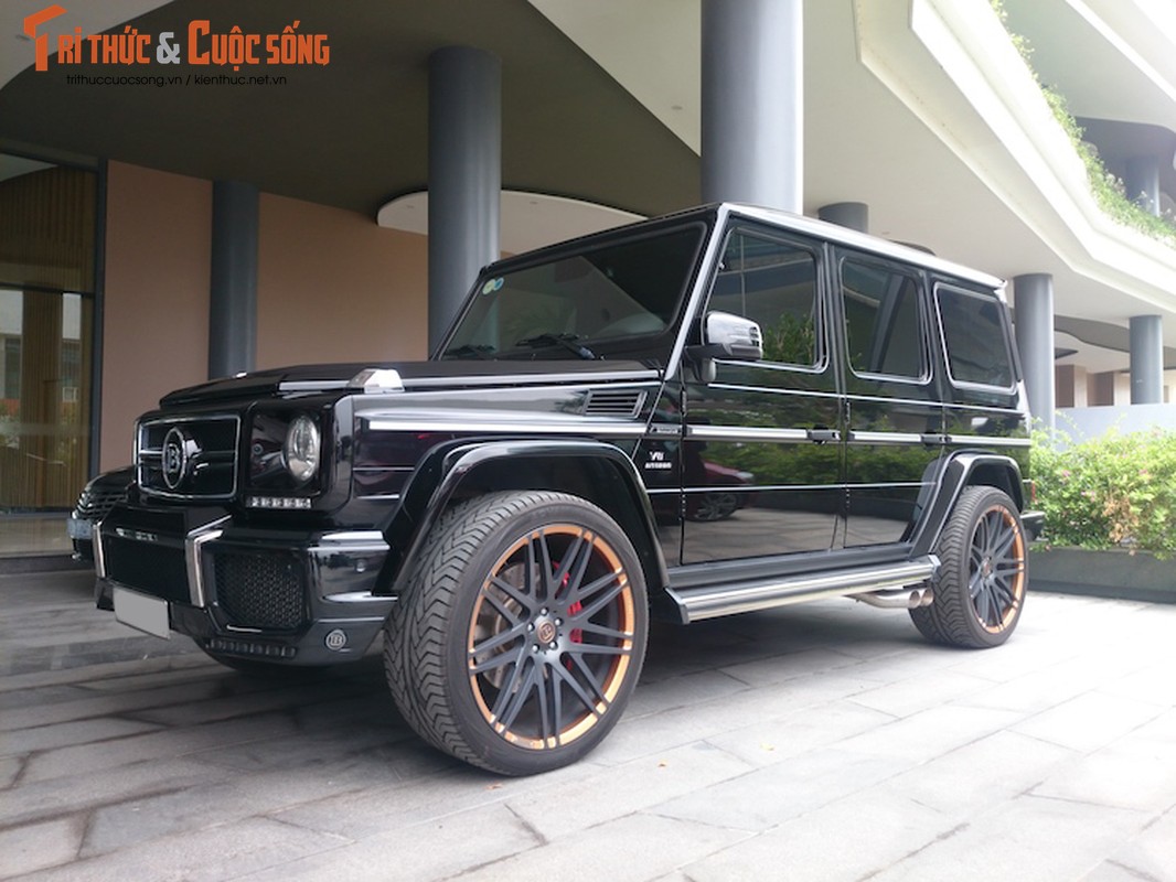 SUV Mercedes G63 AMG Brabus gia 13 ty 