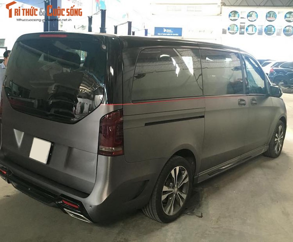 Xe van hang sang Mercedes V220 CDI do body doc nhat VN-Hinh-7