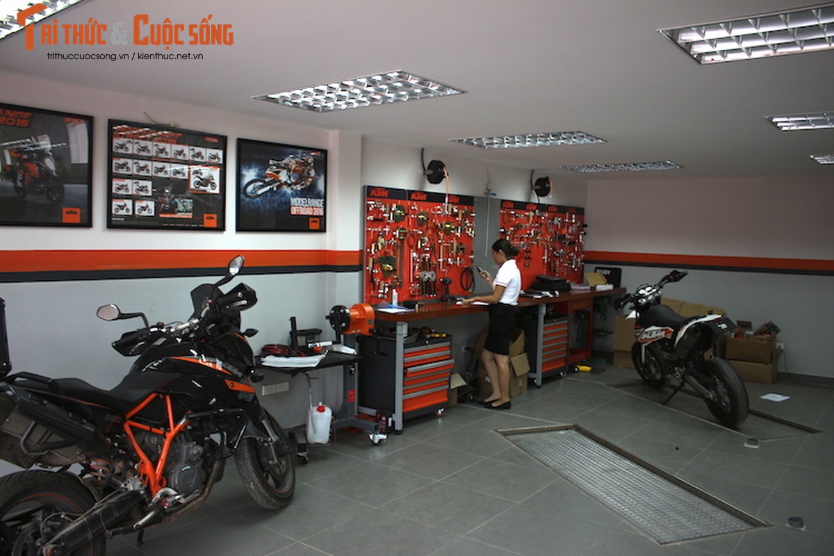 “Dot nhap” showroom KTM tieu chuan dau tien tai Ha Noi-Hinh-6