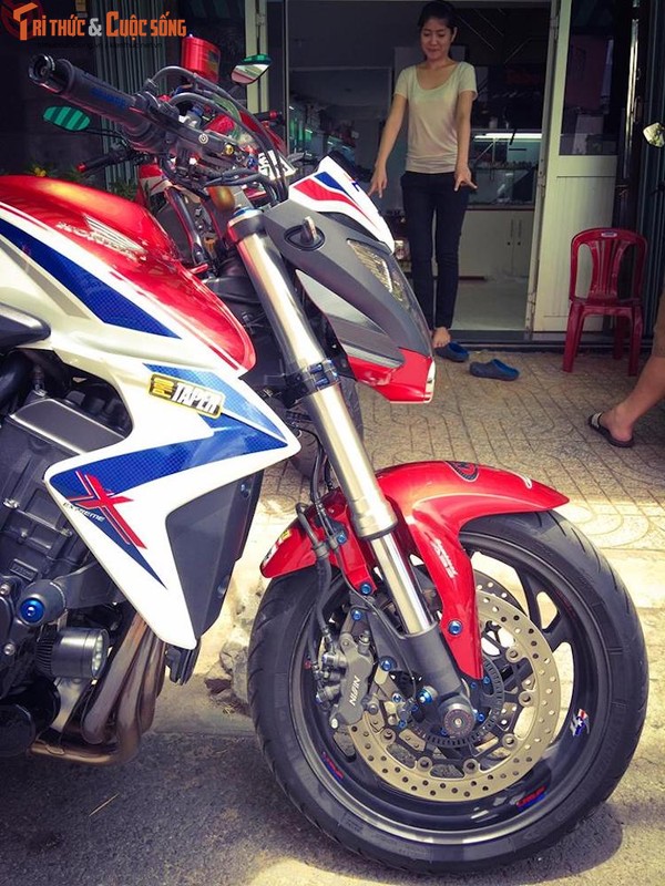 Honda CB1000R do don gian nhung noi bat tai Sai Gon-Hinh-2